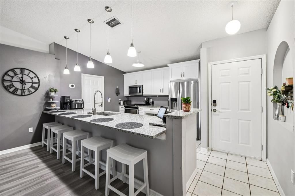 For Sale: $379,900 (3 beds, 2 baths, 1268 Square Feet)