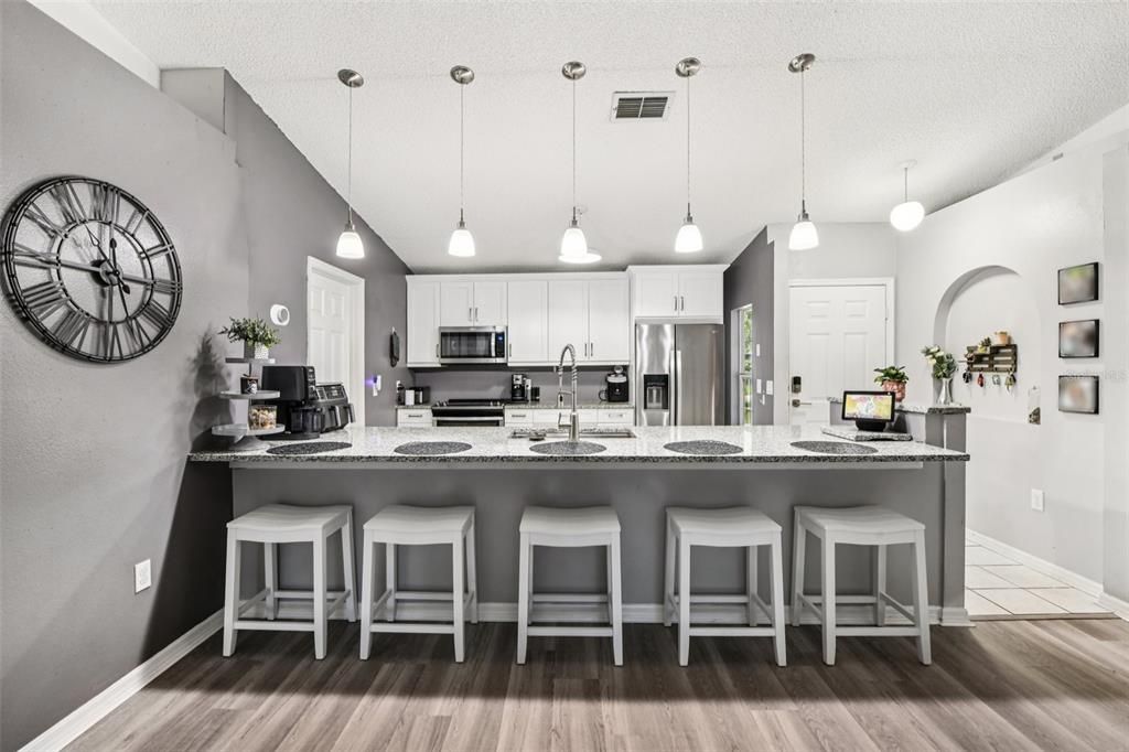 For Sale: $379,900 (3 beds, 2 baths, 1268 Square Feet)