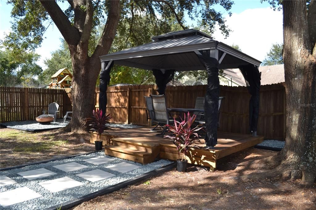 For Sale: $379,900 (3 beds, 2 baths, 1268 Square Feet)