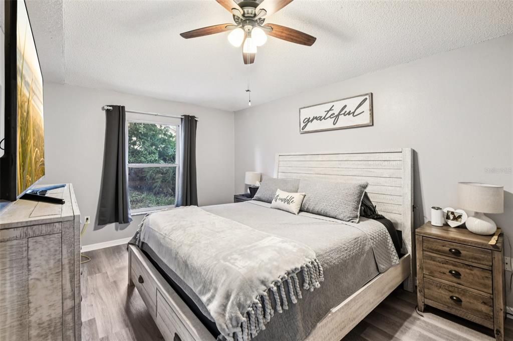 For Sale: $379,900 (3 beds, 2 baths, 1268 Square Feet)