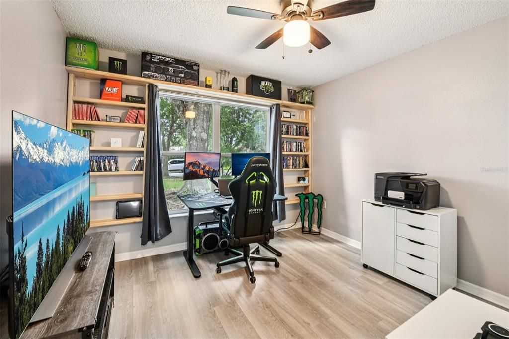 For Sale: $379,900 (3 beds, 2 baths, 1268 Square Feet)