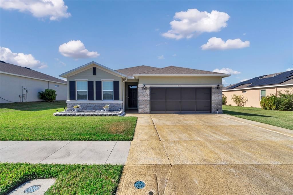 For Sale: $345,000 (4 beds, 2 baths, 2039 Square Feet)