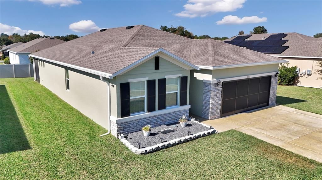 For Sale: $345,000 (4 beds, 2 baths, 2039 Square Feet)