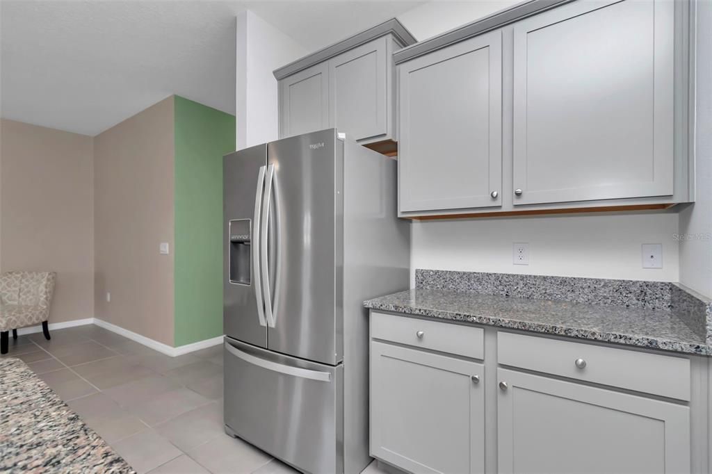 For Sale: $345,000 (4 beds, 2 baths, 2039 Square Feet)