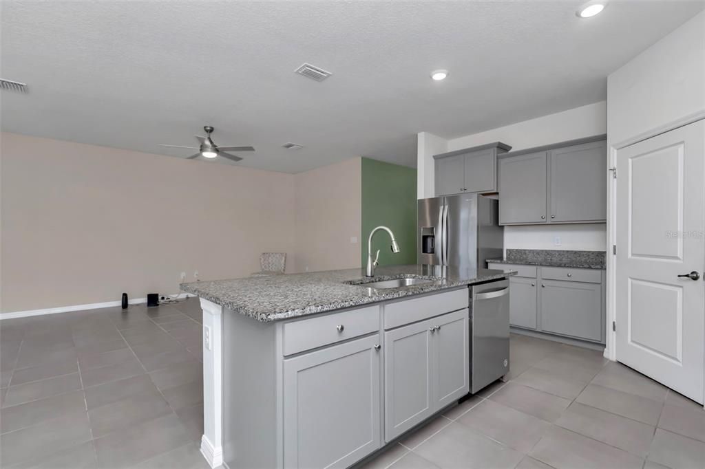 For Sale: $345,000 (4 beds, 2 baths, 2039 Square Feet)