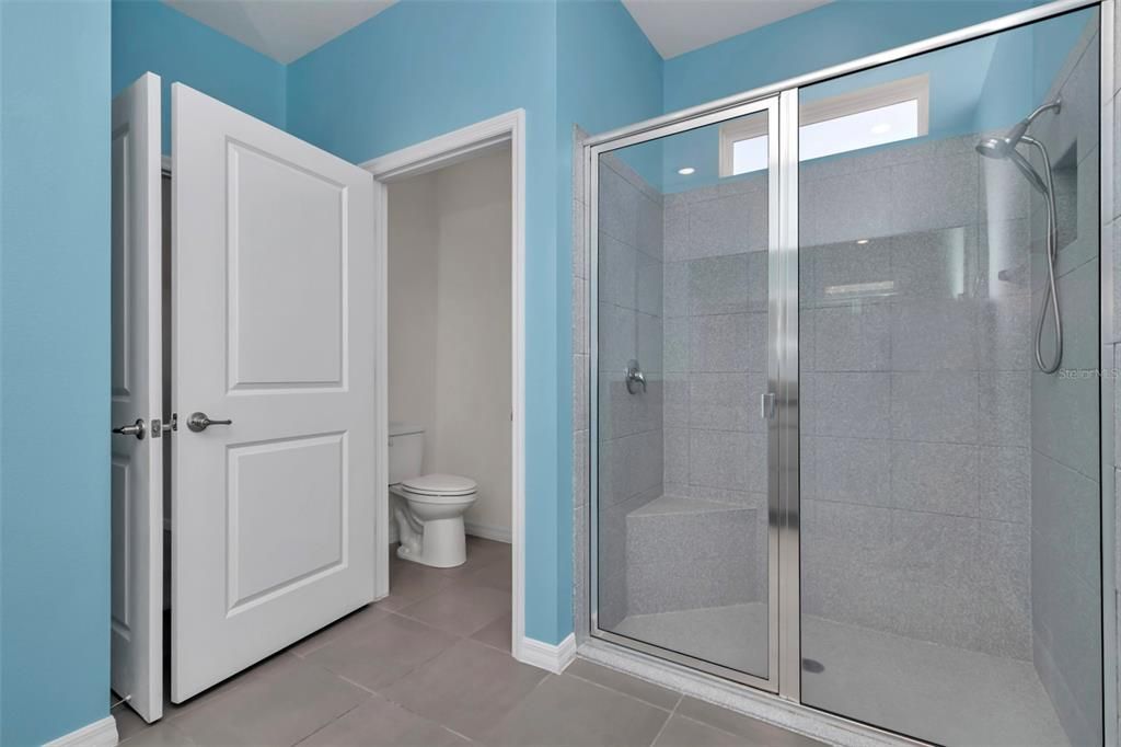 For Sale: $345,000 (4 beds, 2 baths, 2039 Square Feet)