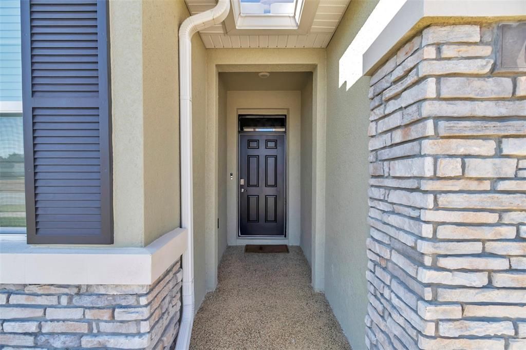 For Sale: $345,000 (4 beds, 2 baths, 2039 Square Feet)