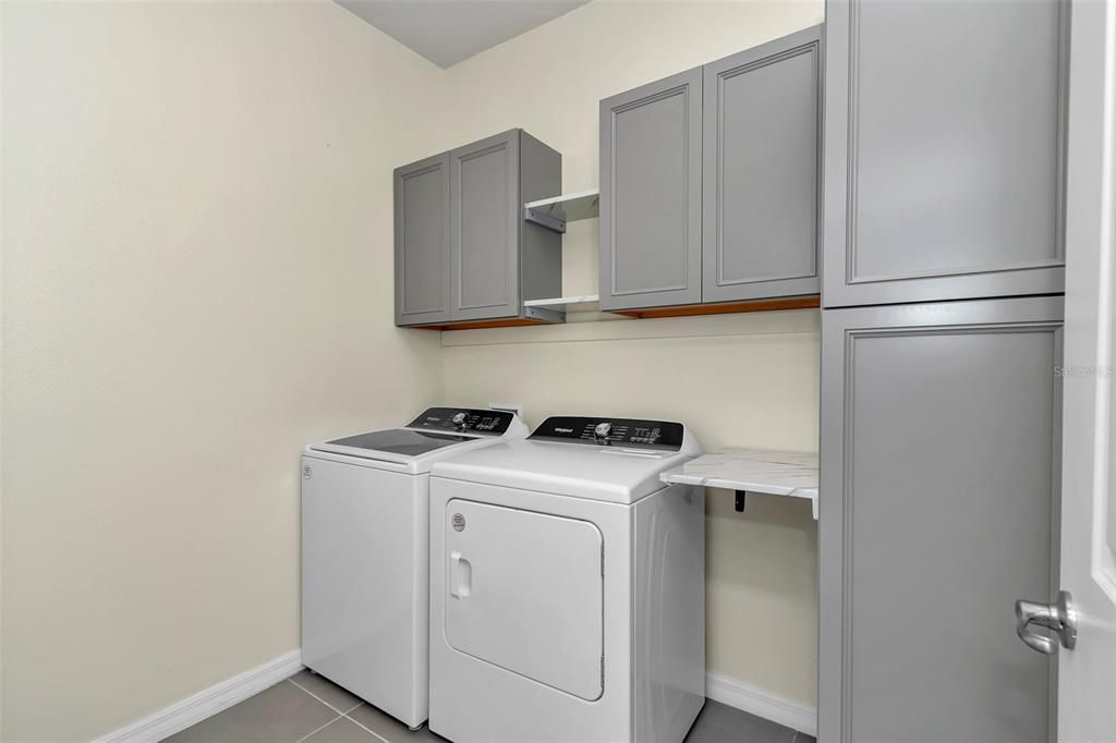 For Sale: $345,000 (4 beds, 2 baths, 2039 Square Feet)