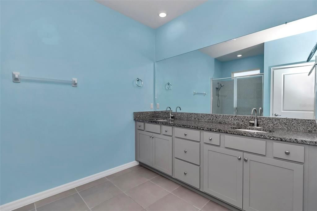 For Sale: $345,000 (4 beds, 2 baths, 2039 Square Feet)
