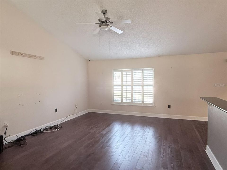 For Sale: $309,000 (4 beds, 2 baths, 2255 Square Feet)