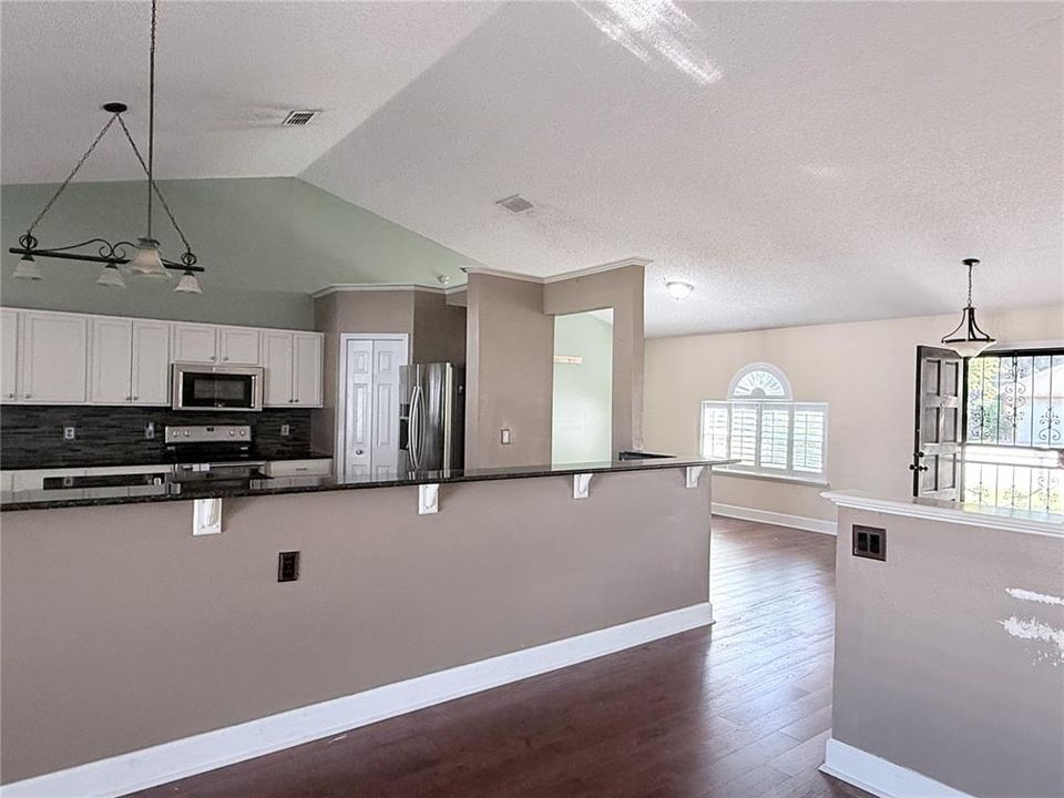 For Sale: $309,000 (4 beds, 2 baths, 2255 Square Feet)