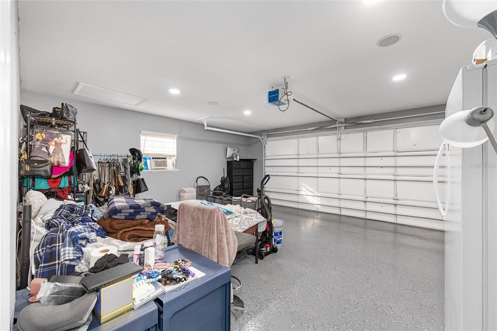 For Sale: $310,000 (4 beds, 2 baths, 1679 Square Feet)