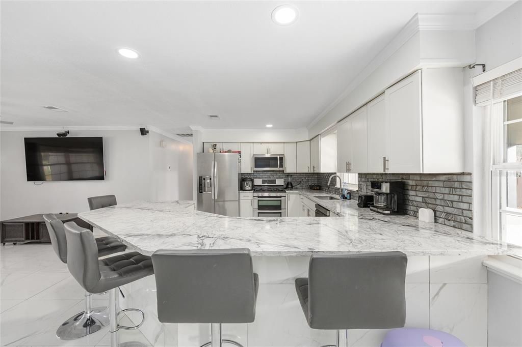 For Sale: $310,000 (4 beds, 2 baths, 1679 Square Feet)