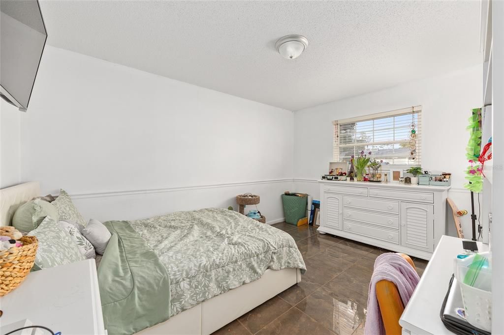 For Sale: $310,000 (4 beds, 2 baths, 1679 Square Feet)