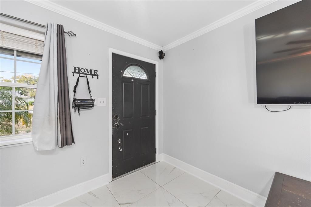 For Sale: $310,000 (4 beds, 2 baths, 1679 Square Feet)