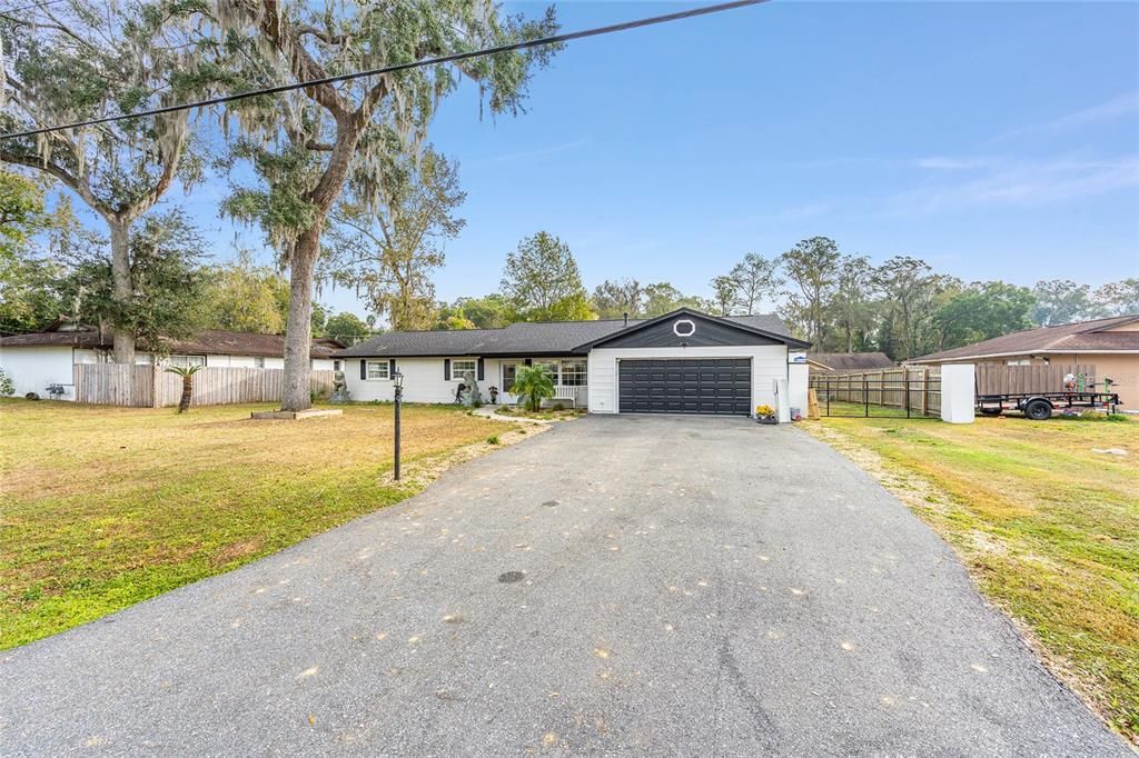 For Sale: $310,000 (4 beds, 2 baths, 1679 Square Feet)