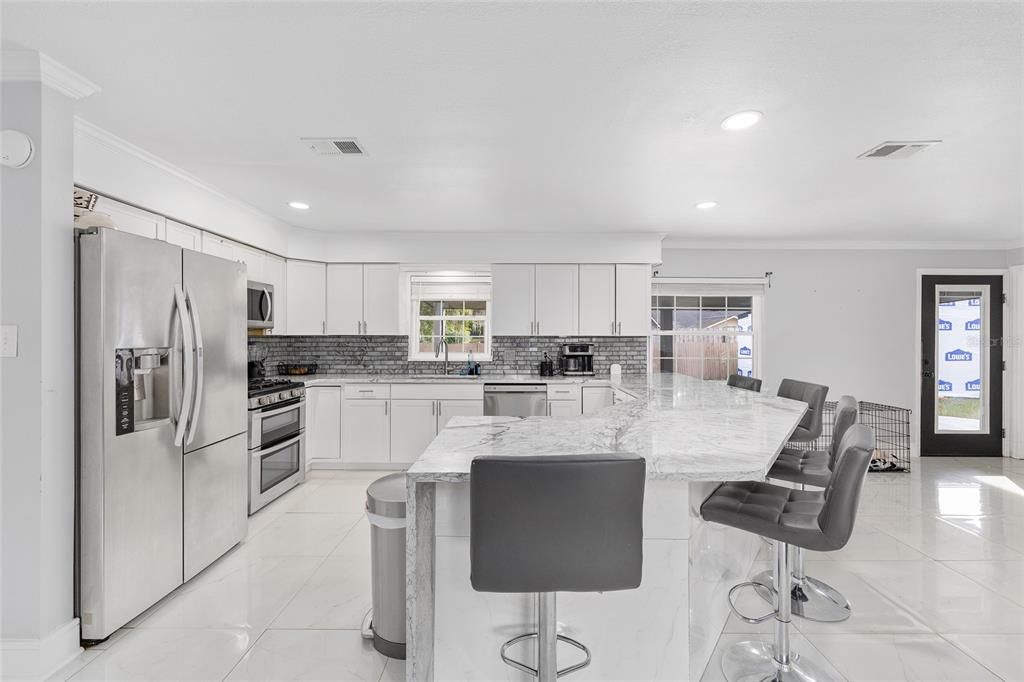 For Sale: $310,000 (4 beds, 2 baths, 1679 Square Feet)