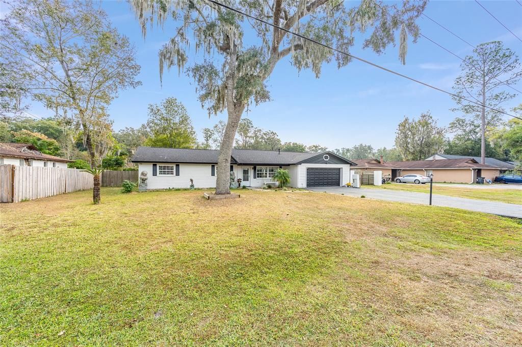 For Sale: $310,000 (4 beds, 2 baths, 1679 Square Feet)