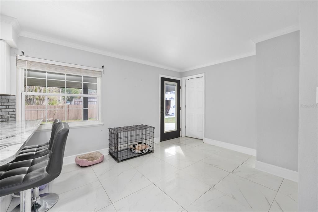 For Sale: $310,000 (4 beds, 2 baths, 1679 Square Feet)