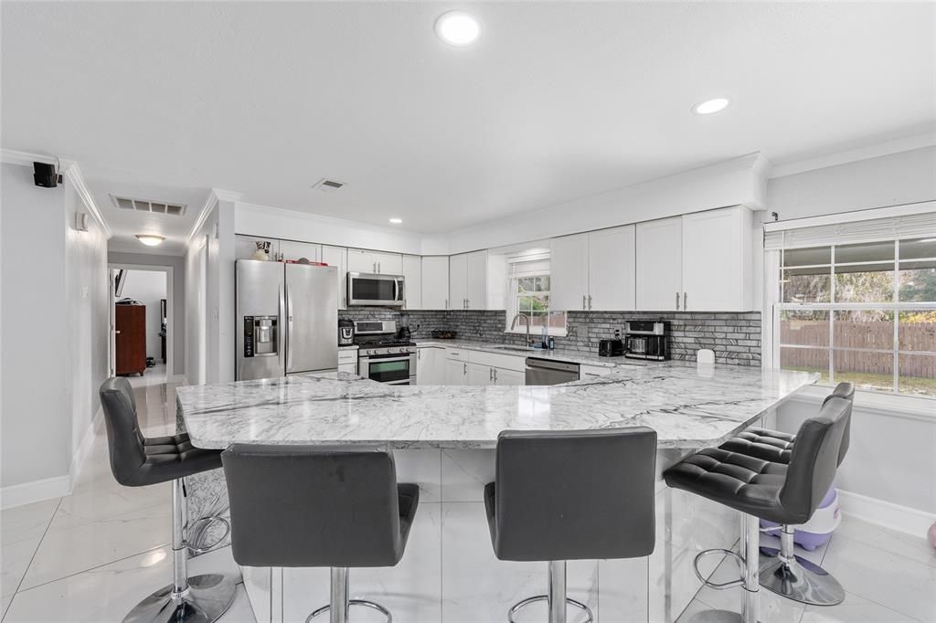 For Sale: $310,000 (4 beds, 2 baths, 1679 Square Feet)