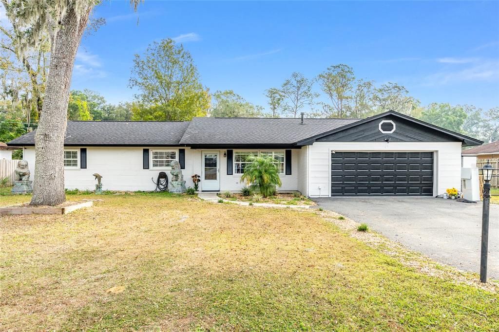 For Sale: $310,000 (4 beds, 2 baths, 1679 Square Feet)