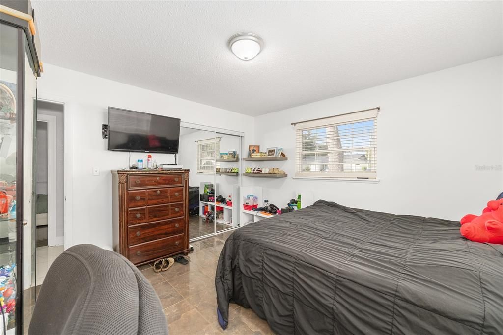 For Sale: $310,000 (4 beds, 2 baths, 1679 Square Feet)