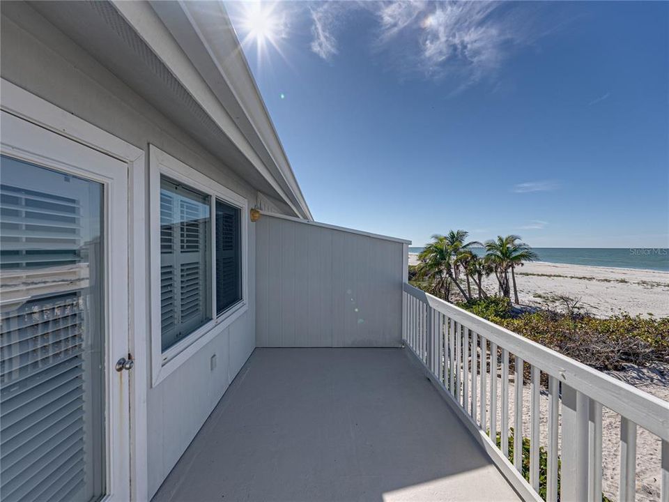 待售: $2,450,000 (2 贝兹, 2 浴室, 1328 平方英尺)