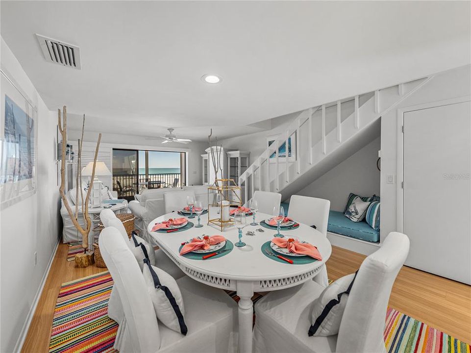 待售: $2,450,000 (2 贝兹, 2 浴室, 1328 平方英尺)