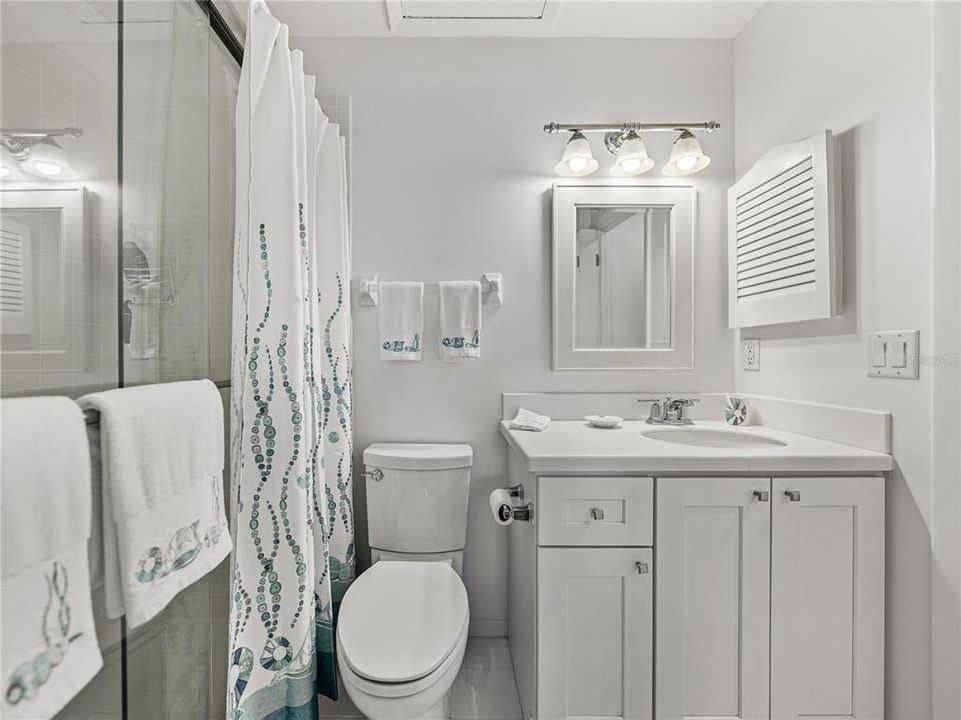 待售: $2,450,000 (2 贝兹, 2 浴室, 1328 平方英尺)