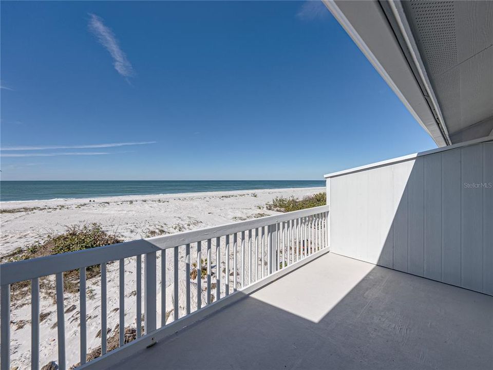 待售: $2,450,000 (2 贝兹, 2 浴室, 1328 平方英尺)