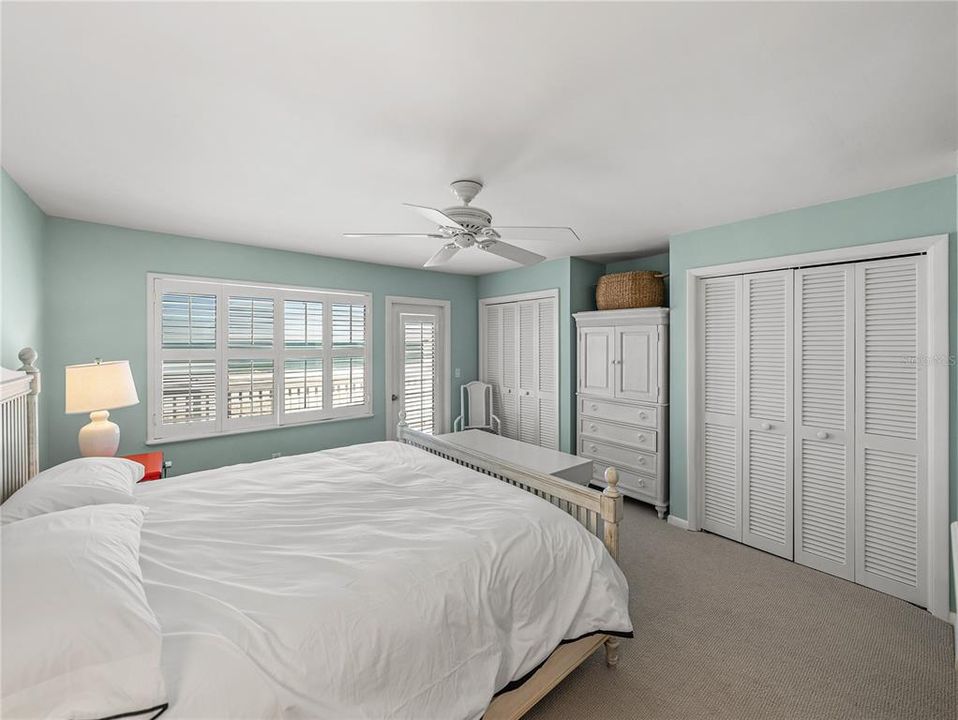 待售: $2,450,000 (2 贝兹, 2 浴室, 1328 平方英尺)