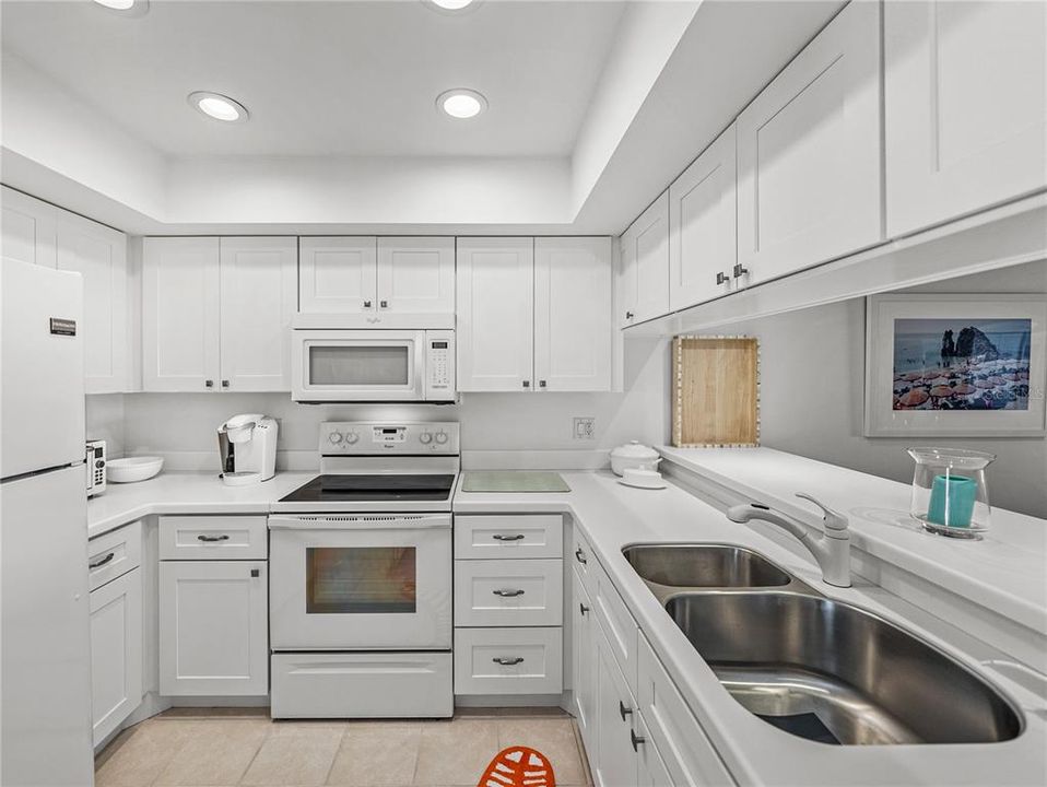 待售: $2,450,000 (2 贝兹, 2 浴室, 1328 平方英尺)