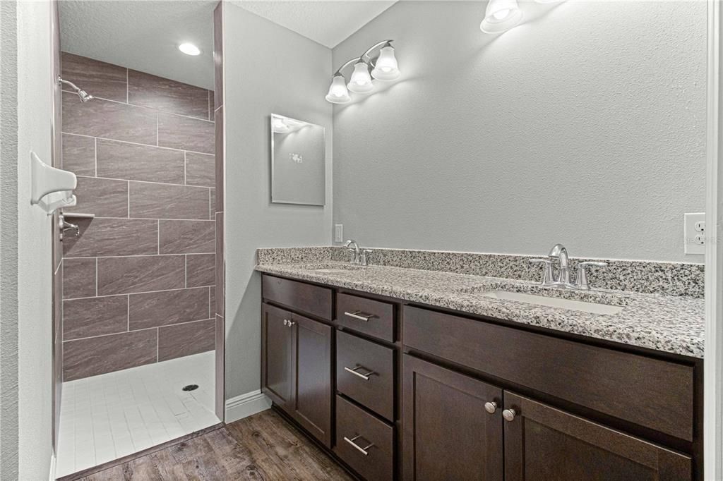 For Sale: $339,900 (3 beds, 2 baths, 1703 Square Feet)