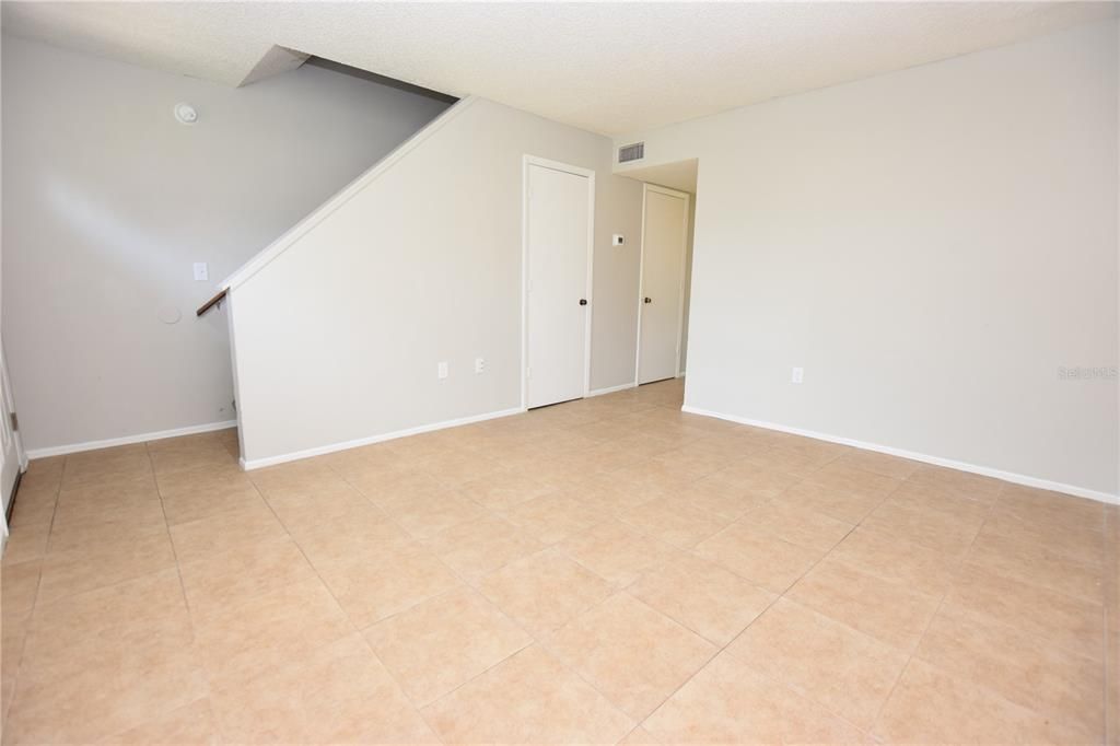 В аренду: $1,315 (2 спален, 1 ванн, 992 Квадратных фут)