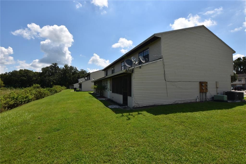 В аренду: $1,315 (2 спален, 1 ванн, 992 Квадратных фут)