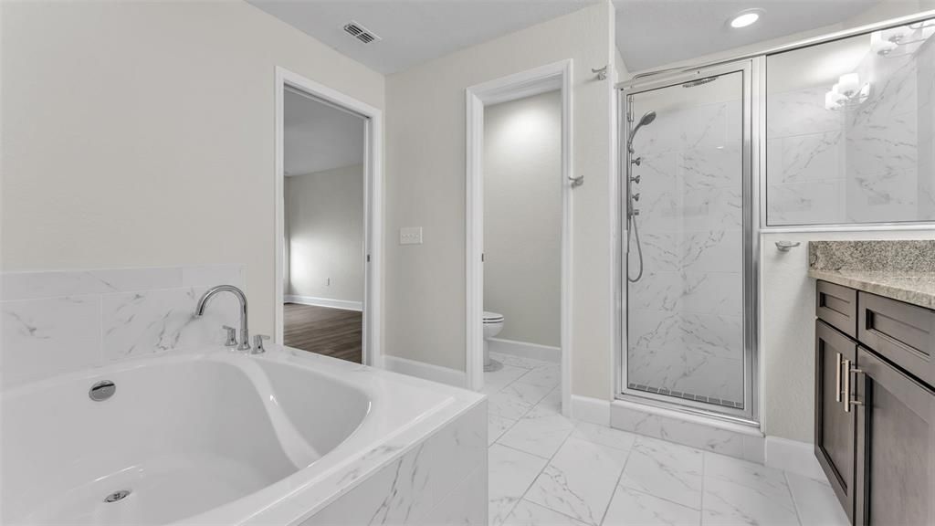 En Venta: $379,900 (4 camas, 2 baños, 1944 Pies cuadrados)