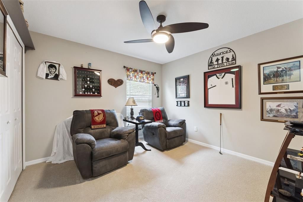 На продажу: $490,000 (4 спален, 2 ванн, 1965 Квадратных фут)