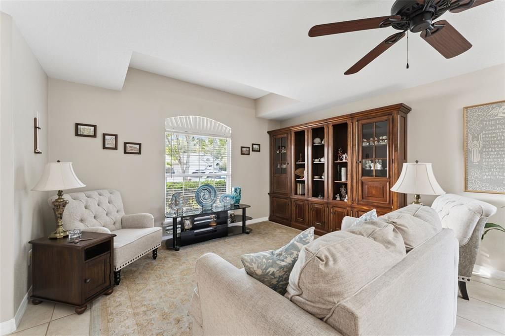 На продажу: $490,000 (4 спален, 2 ванн, 1965 Квадратных фут)