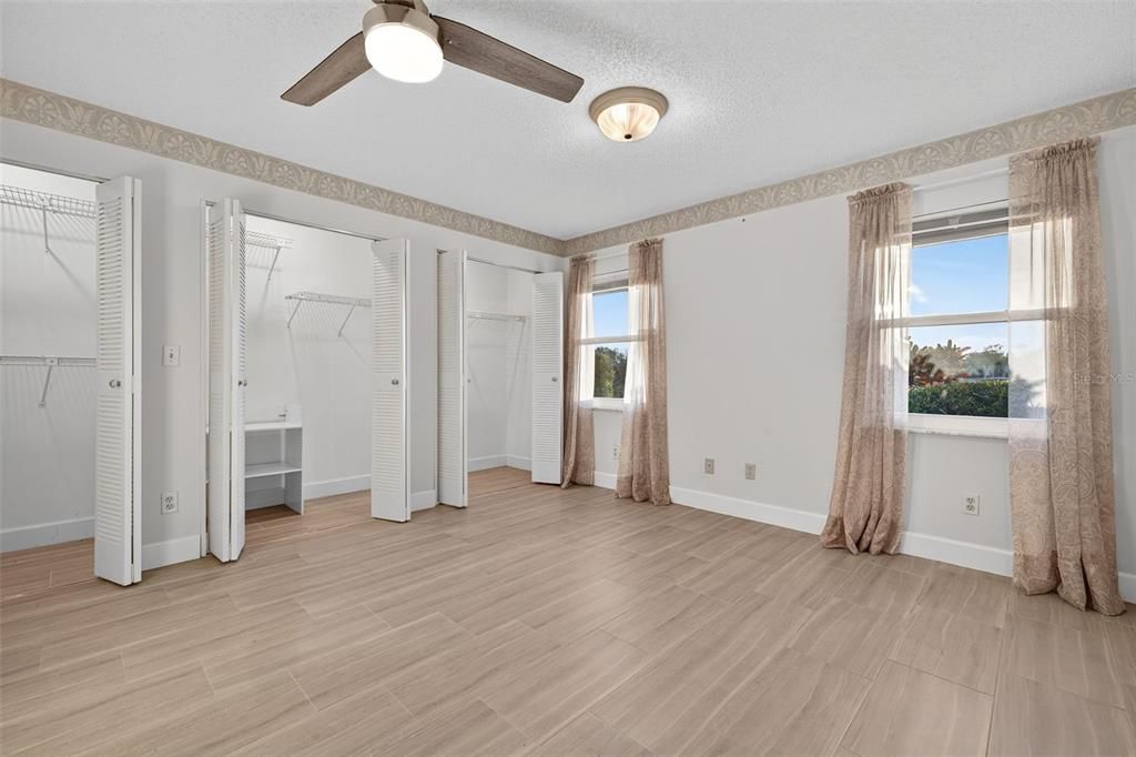 На продажу: $249,900 (2 спален, 2 ванн, 1878 Квадратных фут)