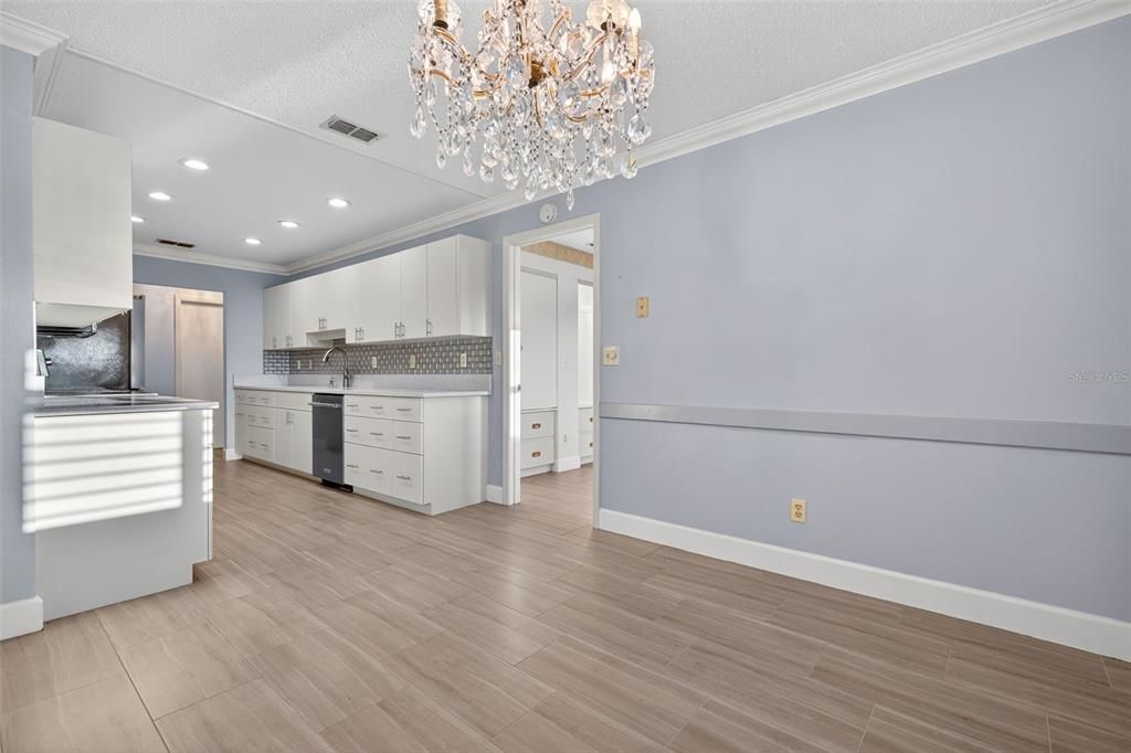 На продажу: $249,900 (2 спален, 2 ванн, 1878 Квадратных фут)