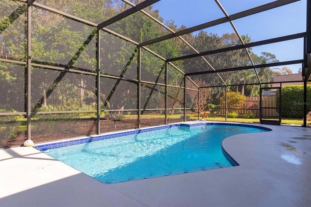 Под контрактом: $560,000 (4 спален, 2 ванн, 2202 Квадратных фут)