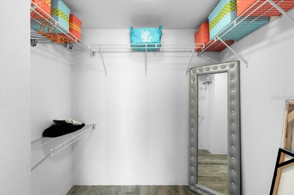 For Sale: $499,000 (2 beds, 2 baths, 1372 Square Feet)