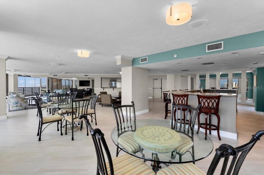 For Sale: $499,000 (2 beds, 2 baths, 1372 Square Feet)