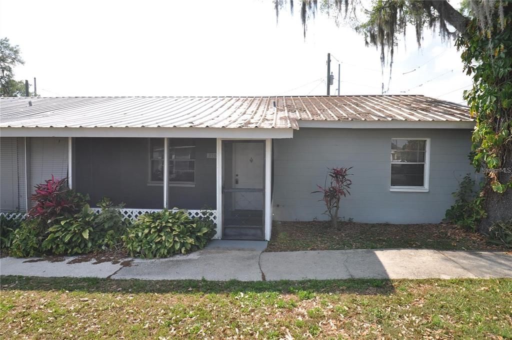 For Rent: $1,195 (2 beds, 1 baths, 925 Square Feet)