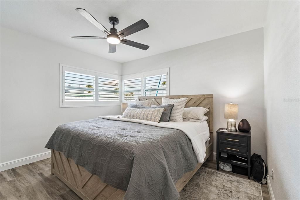 For Sale: $699,900 (2 beds, 1 baths, 825 Square Feet)