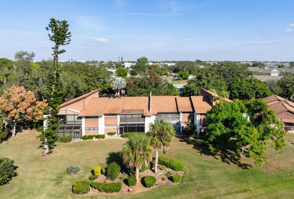 待售: $159,900 (2 贝兹, 2 浴室, 832 平方英尺)