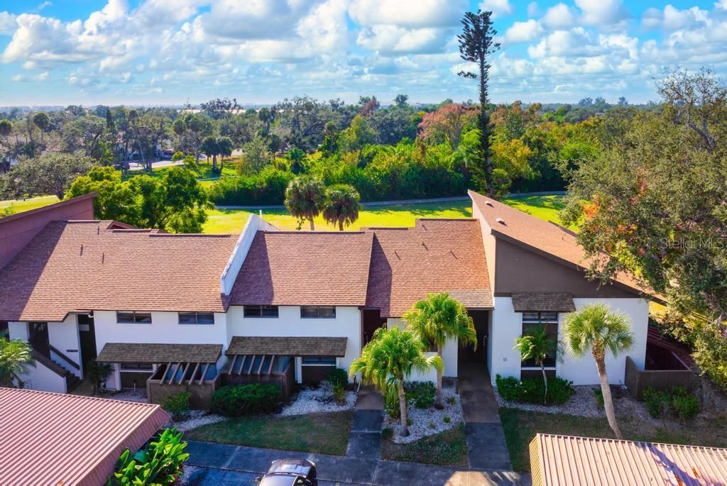 待售: $159,900 (2 贝兹, 2 浴室, 832 平方英尺)