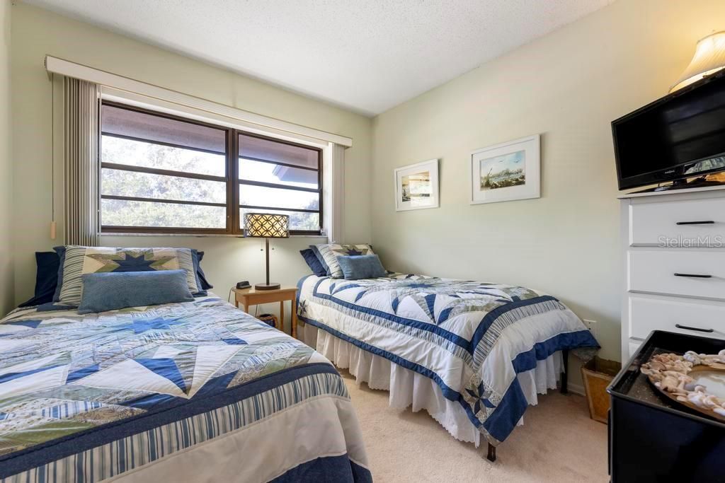 待售: $159,900 (2 贝兹, 2 浴室, 832 平方英尺)