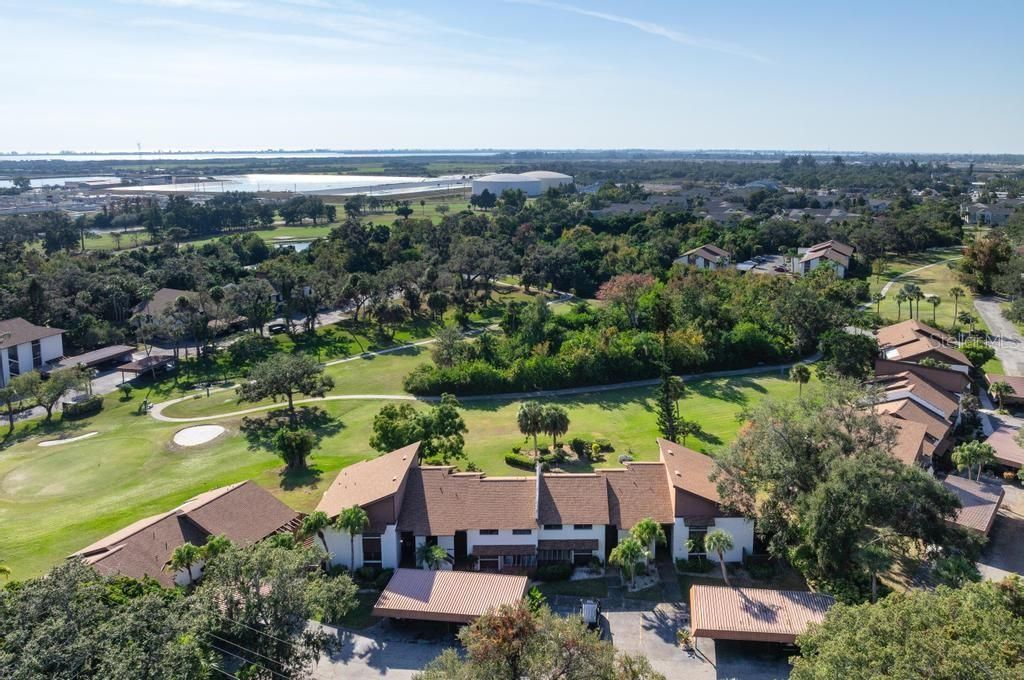 待售: $159,900 (2 贝兹, 2 浴室, 832 平方英尺)