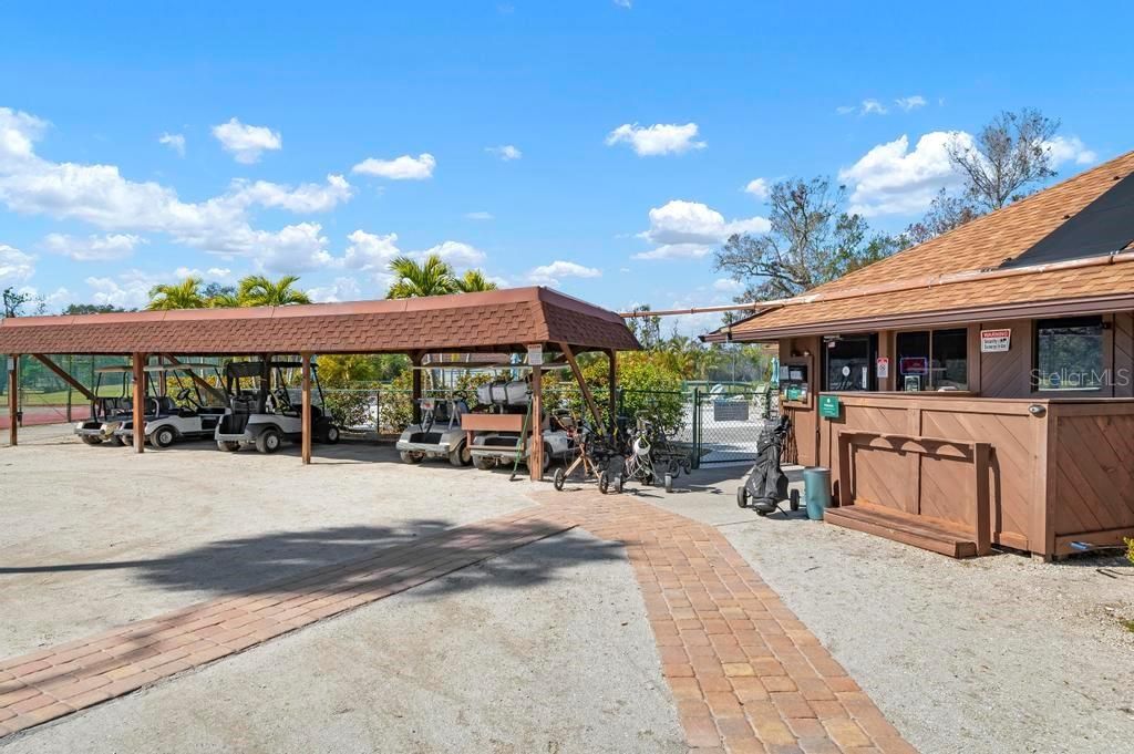 待售: $159,900 (2 贝兹, 2 浴室, 832 平方英尺)